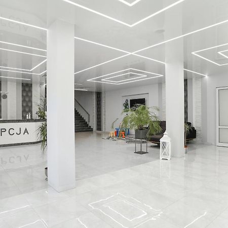 Hotel - Restauracja "Sloneczna" Jarocin Exteriör bild